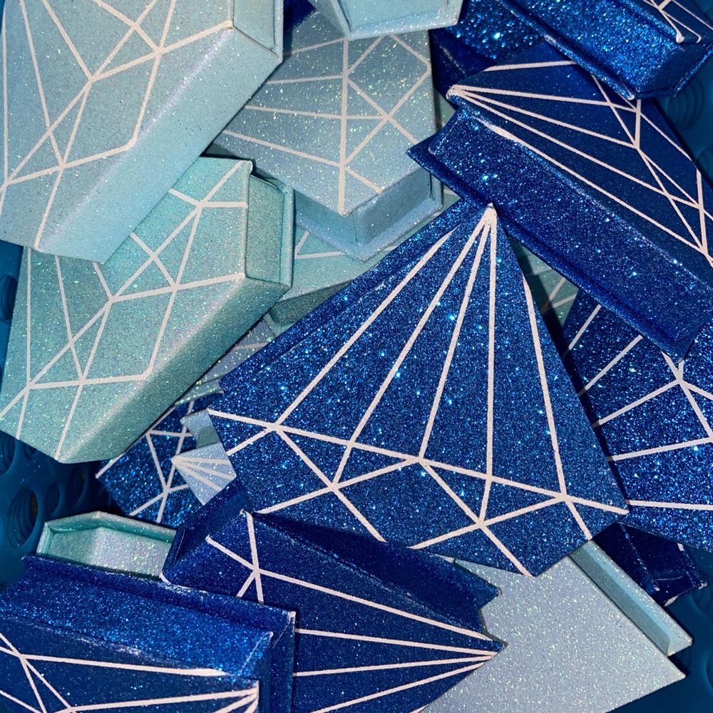 Dark and Light Blue Diamond Magnetic Lash Boxes